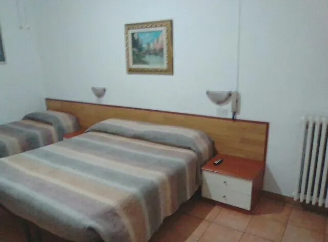 Albergo Cavour Self Check-In ليفورنو